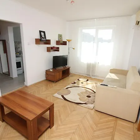 Apartment Eytal Bucharest Central Apartment *