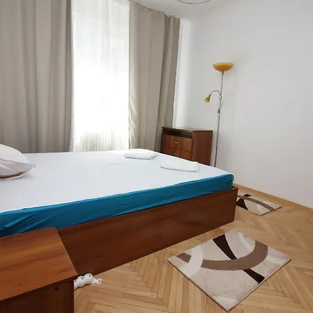 Eytal Bucharest Central Apartment *